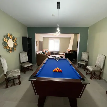 Le Clos Joli Bed & Breakfast *