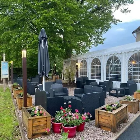 Le Clos Joli Bed & Breakfast *